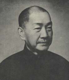戴季陶是蒋介石的结拜兄弟，又是蒋的幕后军师。