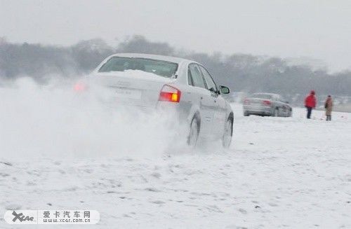 雪天行车