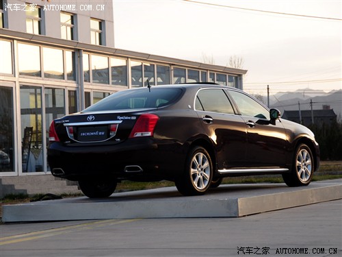 汽车之家 一汽丰田 皇冠 2010款 v6 3.0 royal saloon vip