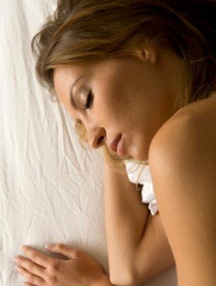 女人衰老最快的21种睡觉法