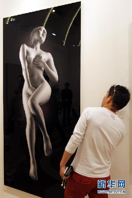（文化）（2）中日韩画廊精品展在沪揭幕