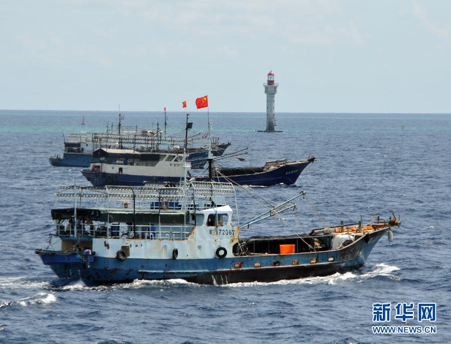 （XHDW）（2）中国渔船船队抵达南沙渚碧礁