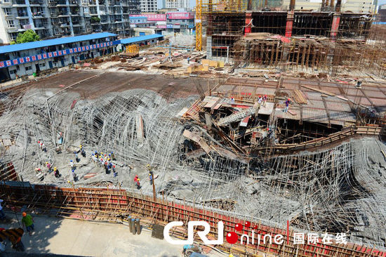 武汉一大型在建工地发生坍塌事故 1人失踪8人受伤(高清组图)