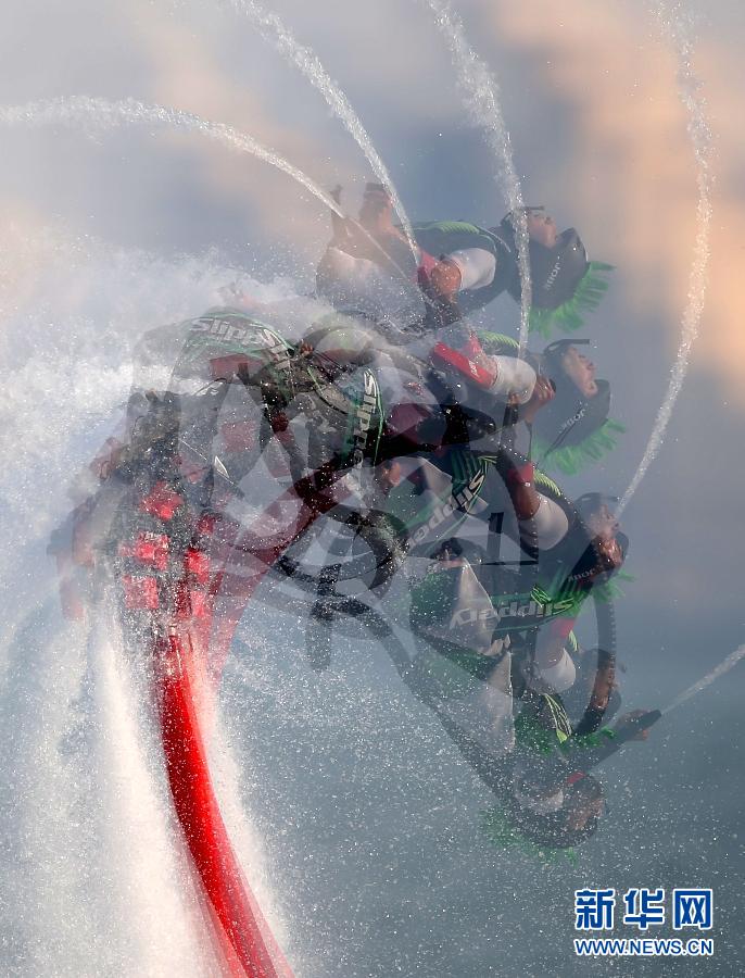 （体育）（4）首届水上飞行器世界杯赛在多哈举行