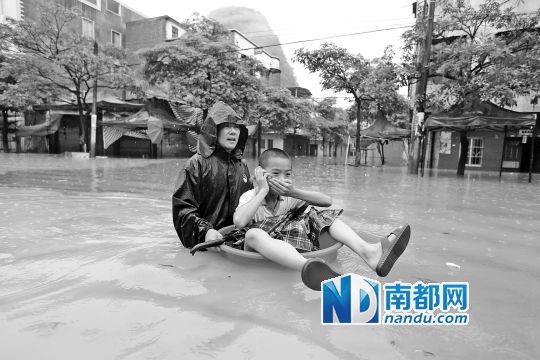 超百年一遇暴雨袭击广东 7条江河已超警戒水位