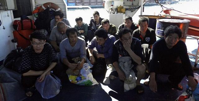 中国12名渔民因非法捕捞在菲律宾被判刑