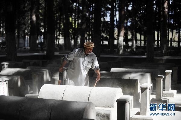 （国际·图文互动·出访配合）（2）用一生守护中巴友谊——访巴基斯坦中国烈士陵园守墓人阿里·艾哈迈德